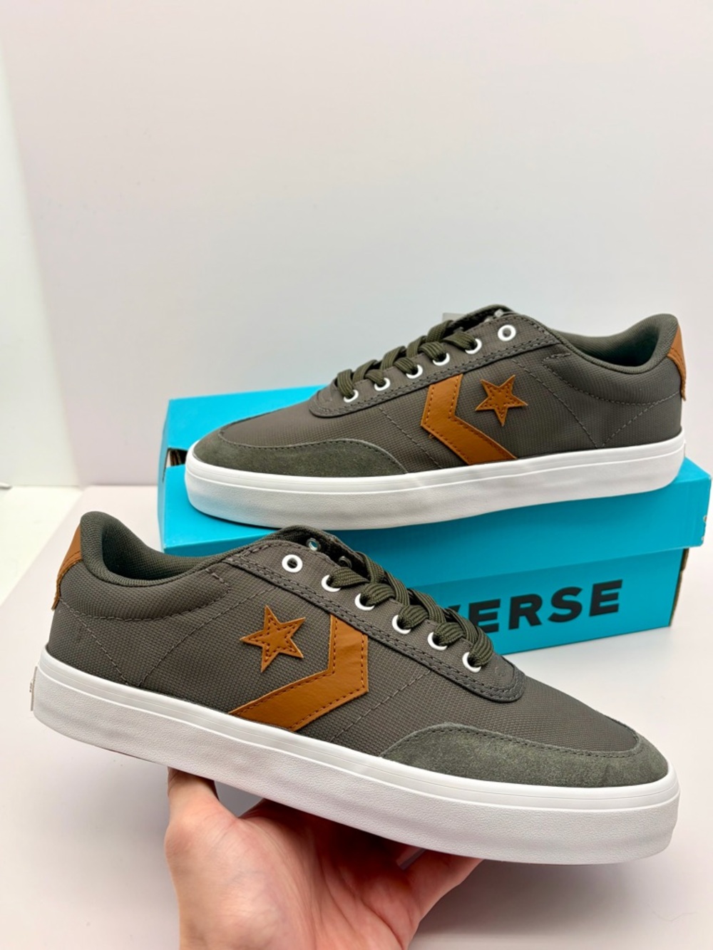 Converse Men’s Grey & Tan Low-Top Sneakers with White Sole